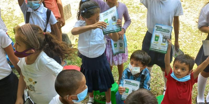 Niños de Santo Tomás de Castilla participan en el mes del medioambiente