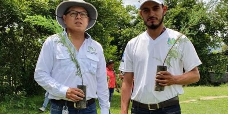Cubulco celebra el mes del medioambiente con reforestación