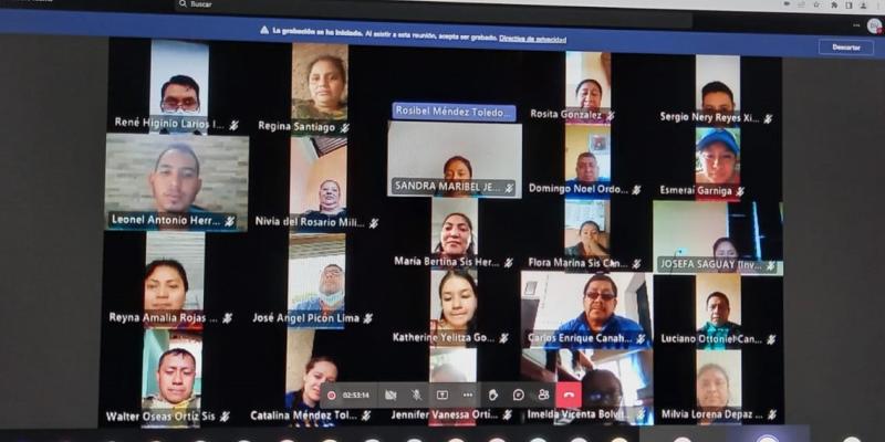 Docentes y técnicos de Salamá aprenden sobre educación ambiental y cambio climático