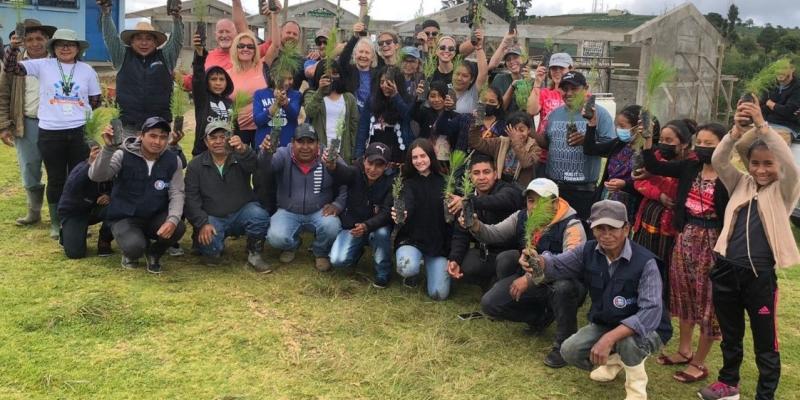 Alianzas en Patzún permiten avanzar en la reforestación
