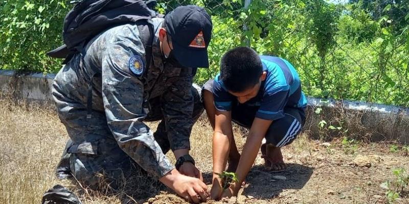 Ejército de Guatemala realiza jornadas de Reforestación en diferentes departamentos de la República