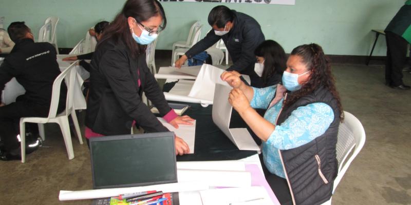 Sociedad civil de Tecpán recibe diplomado de cambio climático