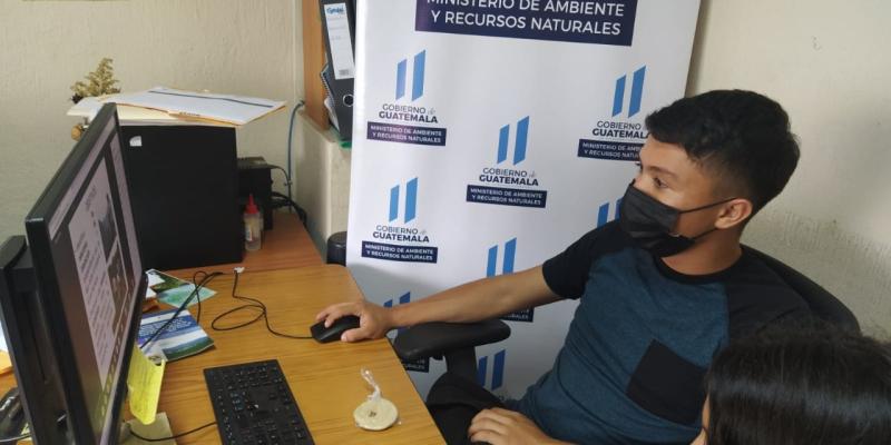 Docentes y servidores públicos de Baja Verapaz reciben diplomado de educación ambiental