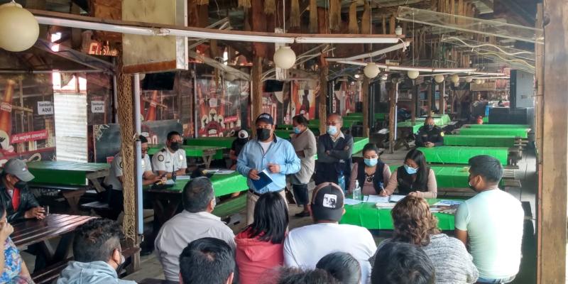  Vendedores de la Feria de Chimaltenango aprenden sobre el Reglamento 164-2021