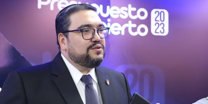 Precios de las gasolinas en Guatemala registran descenso.