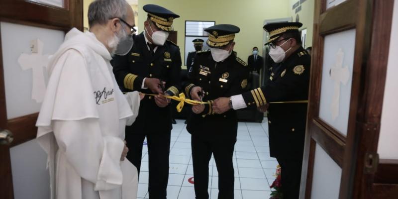 Inauguran capilla policial y develan placas en honor a los héroes caídos 