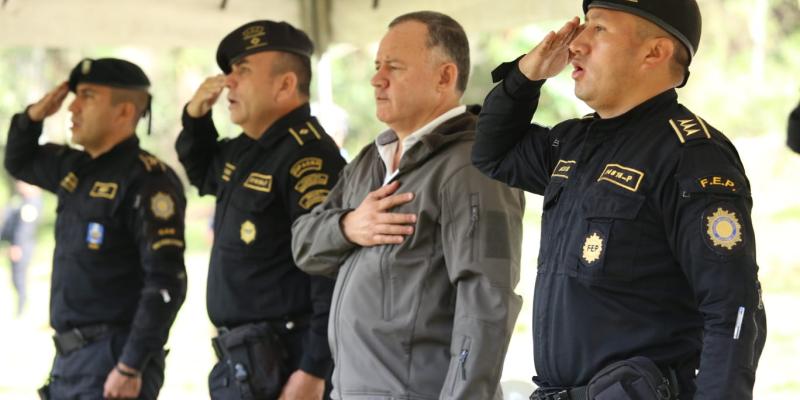 Autoridades supervisan formación de agentes de FEP