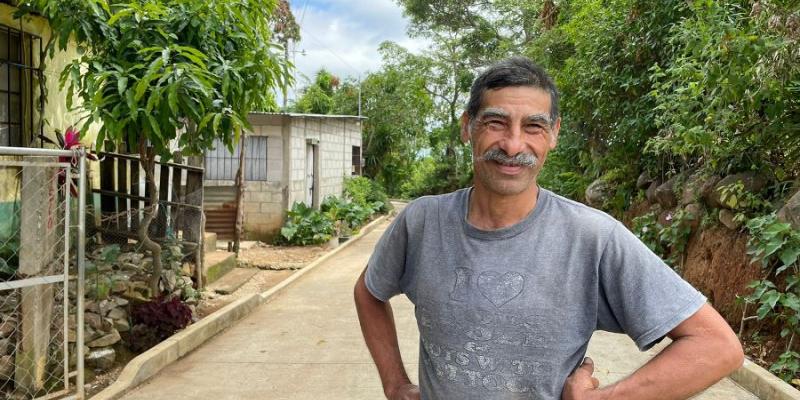 Usuario de mejoramiento de camino rural en Moyuta, Jutiapa