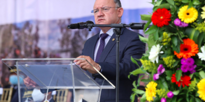 La educación es la clave para fortalecimiento de la institución policial