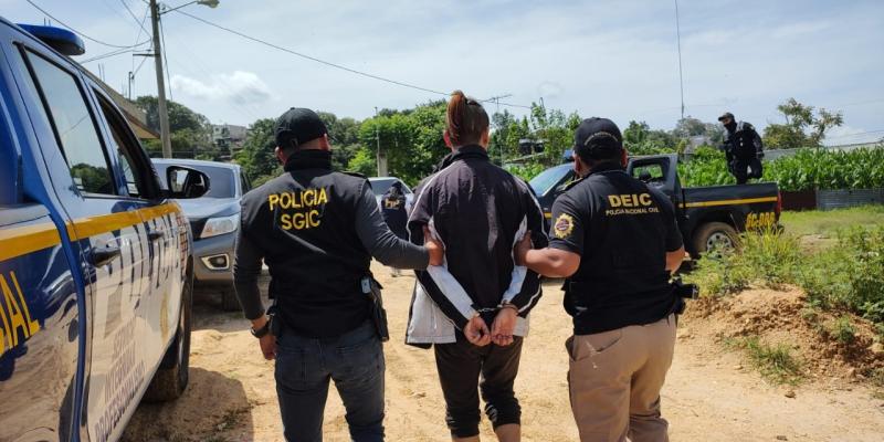 Presuntos estafadores capturados en allanamientos