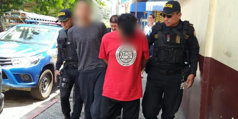 Extorsionistas capturados cuando recogían dinero