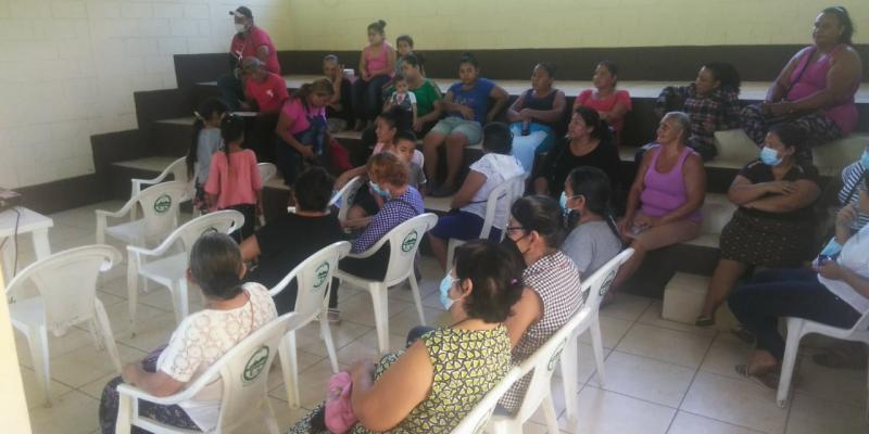 Comunidades aprenden prácticas de protección y conservación del suelo