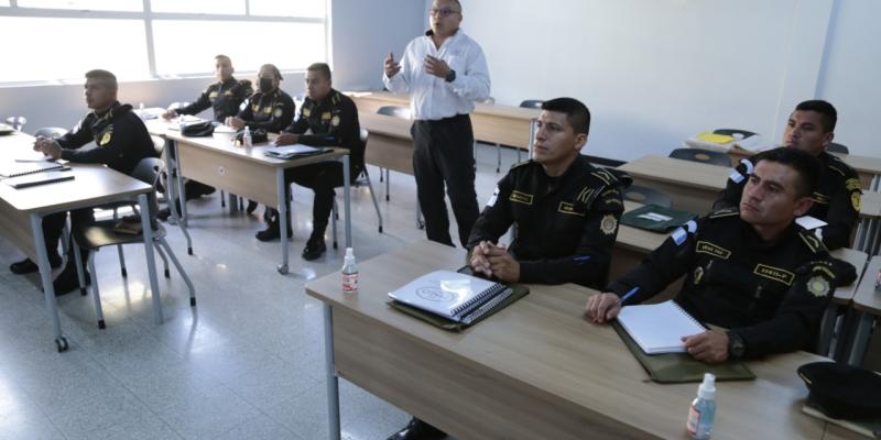 Expanden capacitación a personal de la DIDAE