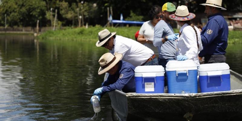 Recuperación ambiental de la Laguna Chichoj es un esfuerzo del MARN, gobierno local y comunidades