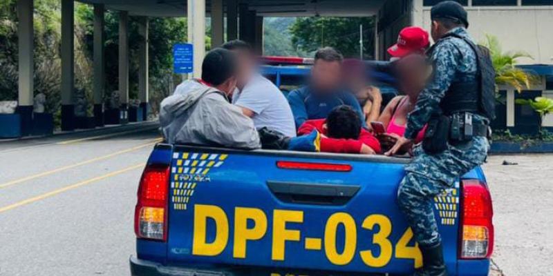 PNC brinda asistencia a 128 migrantes