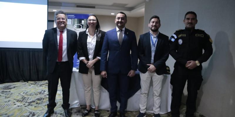 Capacitan a personal policial y de salud sobre manejo de sustancias químicas