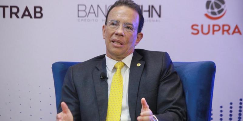 Ministro Alvaro González Ricci 