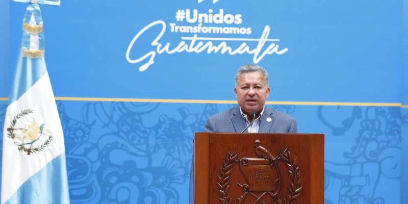 Ministro de Desarrollo informa sobre resultados de programas sociales