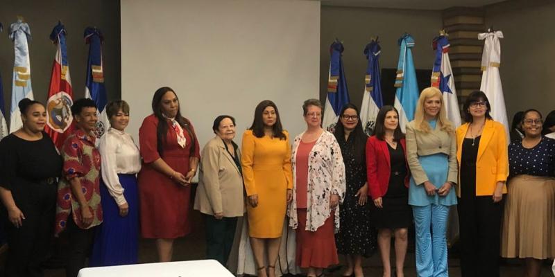 La Secretaria Presidencial de la Mujer Ana Leticia Aguilar Theissen