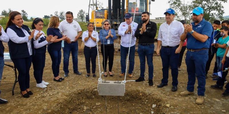 Primera piedra de la Escuela Bicentenario Esquipulas, Chiquimula