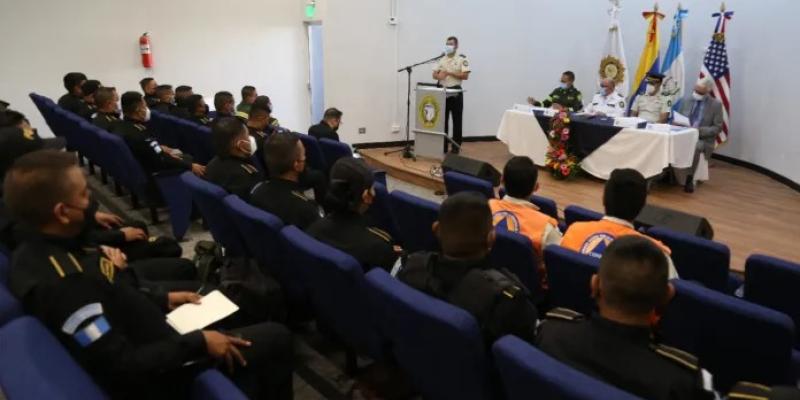 1935 agentes policiales se capacitan en la Escuela de Especialidades 