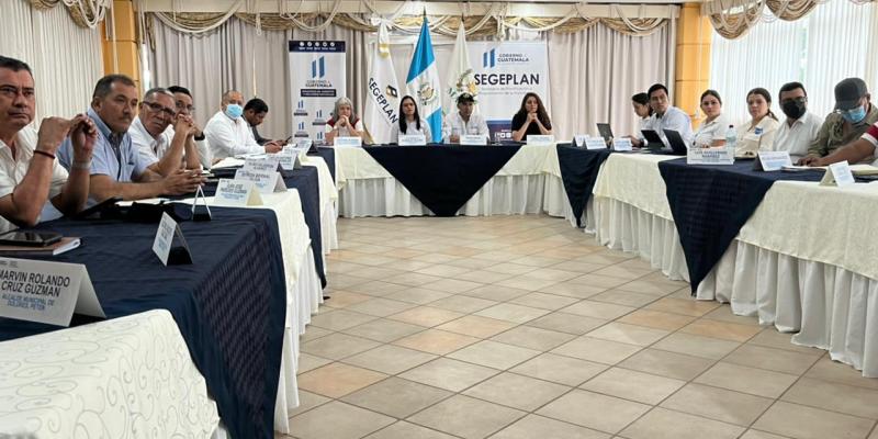 Diálogo para complementar el desarrollo de Petén