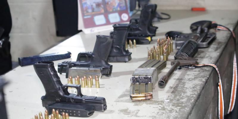 Inteligencia policial permite decomiso de armas de fuego y 6 detenidos