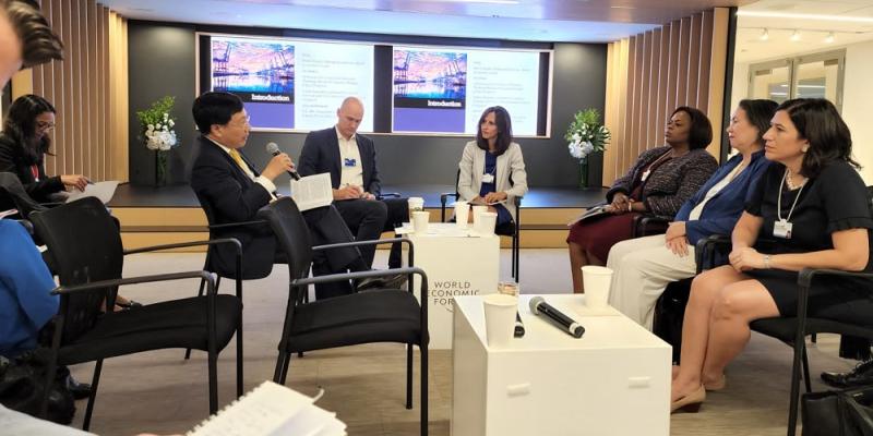 El Ministro de Economía Dr.  Janio Rosales está  entre los conferencistas del foro. 