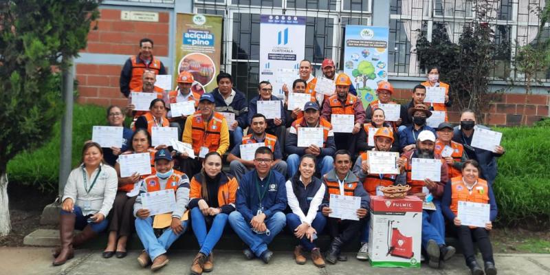 Empleados municipales de San Marcos aprenden sobre el Reglamento 164-2021