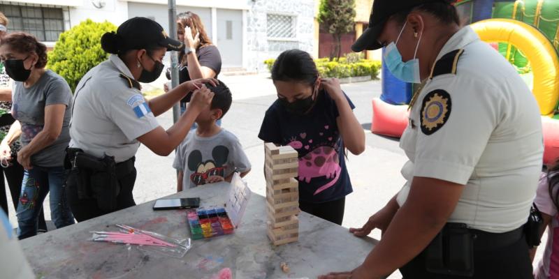 Familias participaron del programa "Un Día con mi Comunidad" 