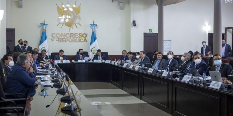 Ministro de Finanzas Públicas expone proyecto de Presupuesto en el Congreso