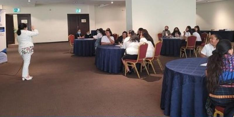 Mujeres emprendedoras reciben capacitación 