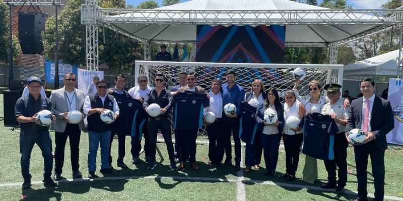 Autoridades participan en lanzamiento del Mundialito GT