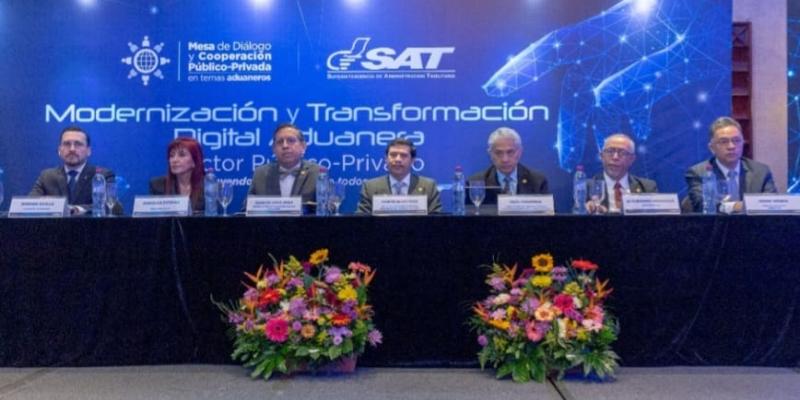 La Superintendencia de Administración Tributaria presentó el proyecto de transformación digital del sistema informático aduanero que incorporará tecnologías disruptivas y nuevas plataformas con una metodología de gestión por procesos.