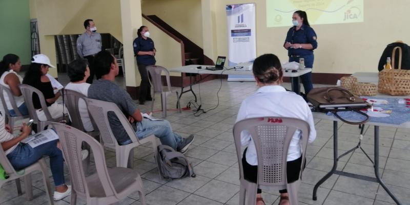 Emprendedores de Salamá reciben taller de emprendimiento en Salamá