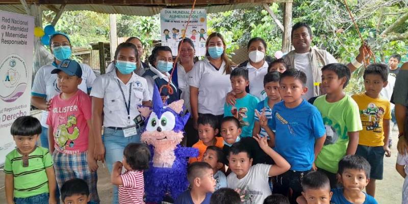 Personal de Mides celebra Día del Niño en San Francisco Zapotitlán, Suchitepéquez