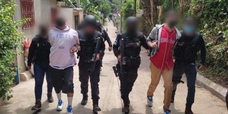 Capturan a cinco personas por muertes violentas a mujeres 