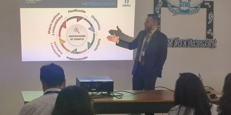 Lic. Eduardo Villatoro, Capacitación Fase 4