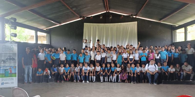 Escolares y universitarios de Santa Ana, Petén comprometidos con el Reglamento 164-2021