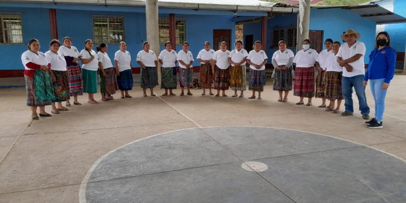 Vecinos de San José Poaquíl aprenden la aplicación del Reglamento 164-2021