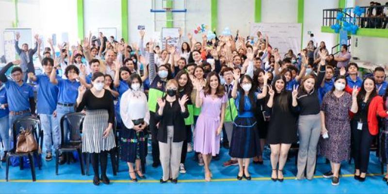 Jóvenes guatemaltecos realizan el “Viaje de la Investigación”