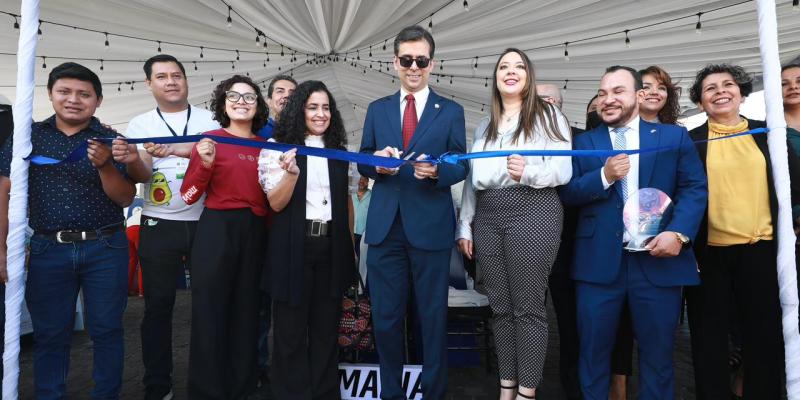 Viceministro de Desarrollo de la Mipyme inaugura Market Place de Sello Blanco
