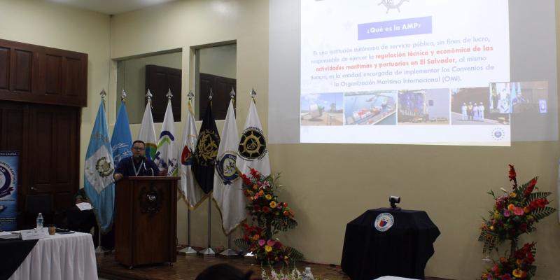 Ejército de Guatemala realiza Seminario Marítimo que fortalece y estandariza normas de gente de mar guatemalteca.