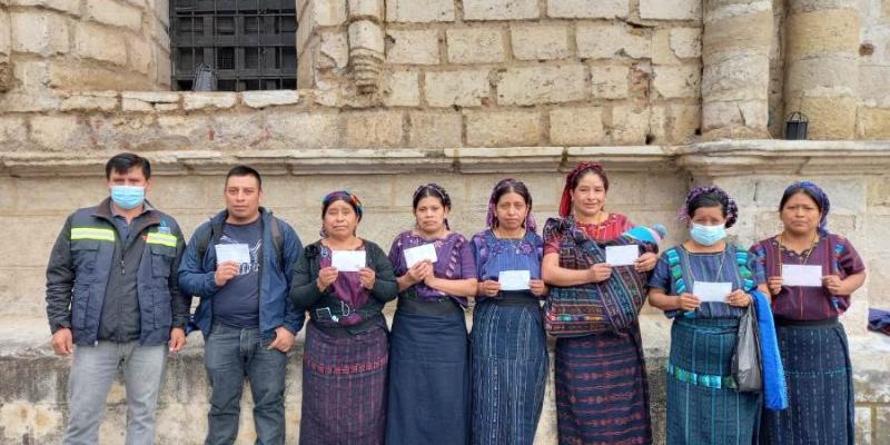 Personas usuarias de Beca Media en San Antonio Palopó, Sololá