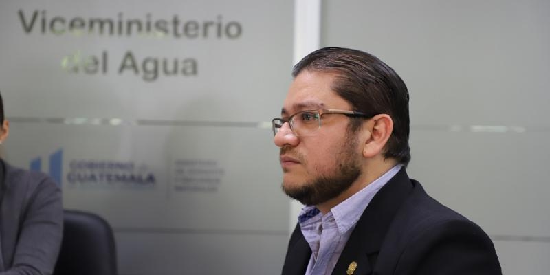 Viceministro del Agua, Ing. M.Sc. Luis Rodolfo Castro, se reunió con la directora ejecutiva de Amasurli.