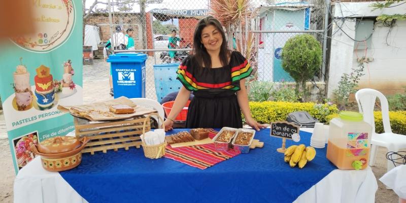 Emprendedores exponen sus productos en feria de turismo en Jalapa
