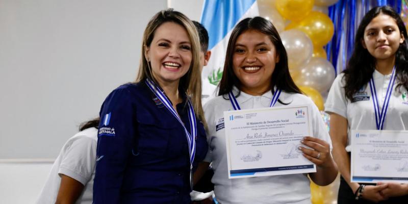 Mides realiza clausura del proyecto de Servicio Cívico durante 2022