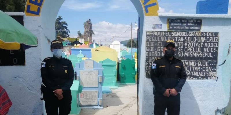 PNC refuerza operativos de seguridad en cementerios