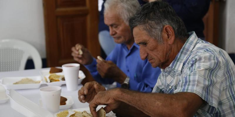 Personas usuarias de Comedor Social en Morazán, El Progreso