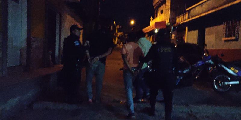 PNC recupera unidad de transporte pesado y captura a presuntos robafurgones